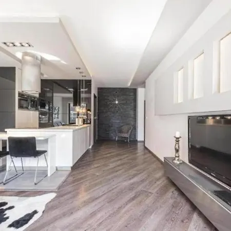 Urbannest I Szafarnia 5 6